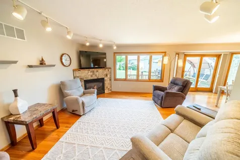 546 Lake Crest Lane NW Rochester MN 55901