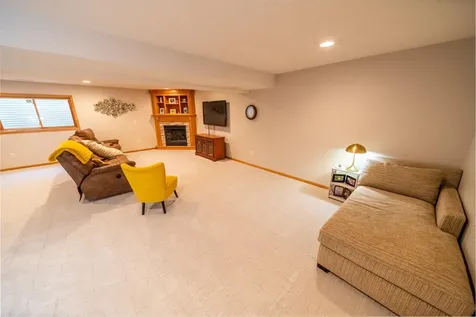 546 Lake Crest Lane NW Rochester MN 55901