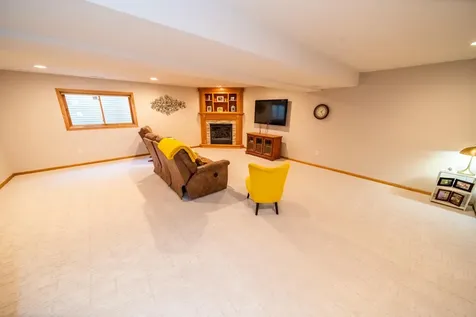 546 Lake Crest Lane NW Rochester MN 55901