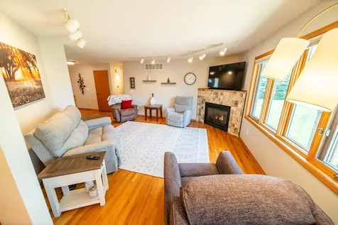546 Lake Crest Lane NW Rochester MN 55901