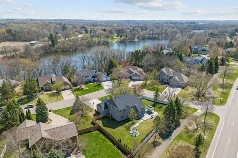 9154 Edinburgh Lane Woodbury MN 55125