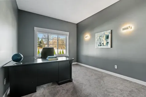 9154 Edinburgh Lane Woodbury MN 55125