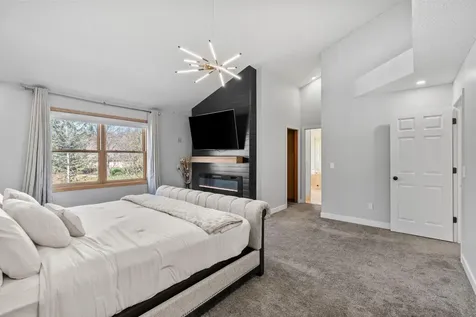 9154 Edinburgh Lane Woodbury MN 55125