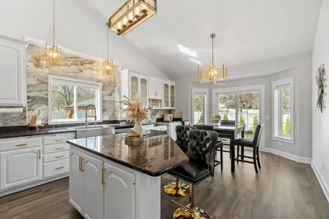9154 Edinburgh Lane Woodbury MN 55125