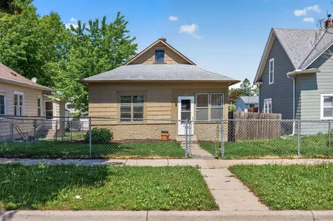 1041 Magnolia Avenue E Saint Paul MN 55106