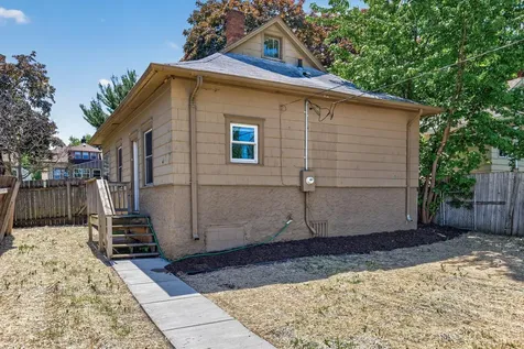 1041 Magnolia Avenue E Saint Paul MN 55106