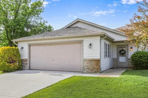 1224 25th Avenue NW Faribault MN 55021