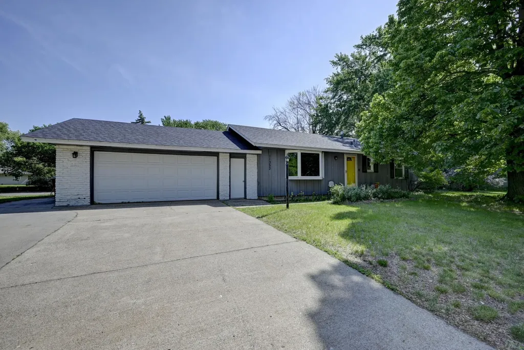 11353 Swallow Street NW Coon Rapids MN 55433