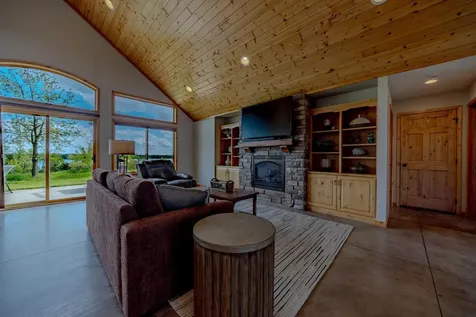 3417 N Games Lake Avenue New London MN 56273