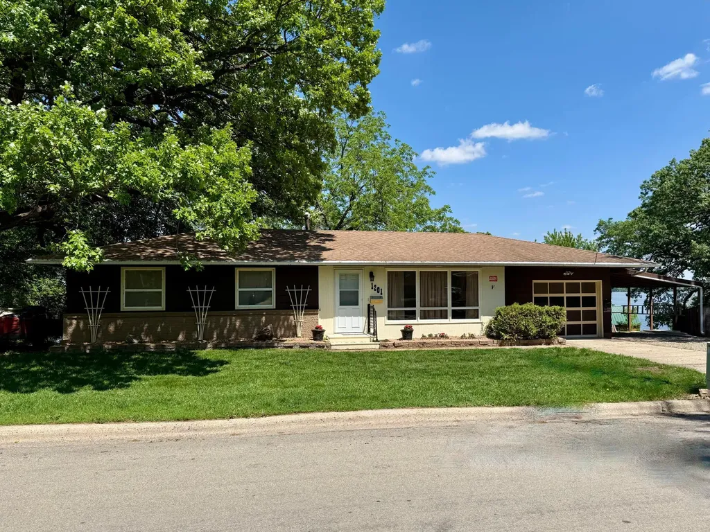 1201 Frank Hall Drive Albert Lea MN 56007