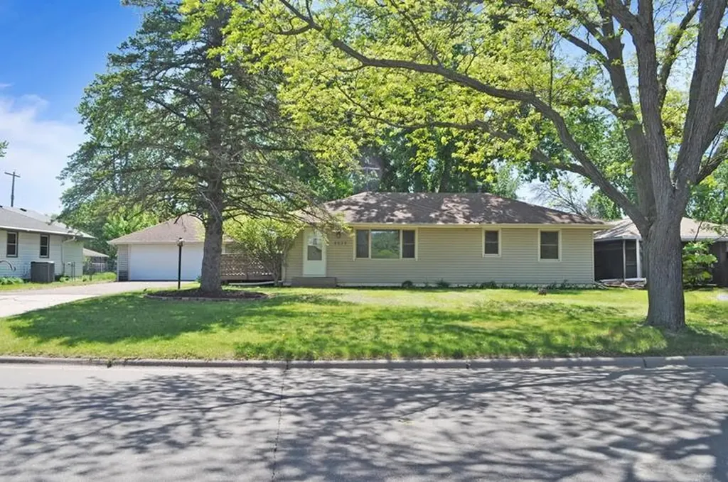 8233 Belden Boulevard Cottage Grove MN 55016
