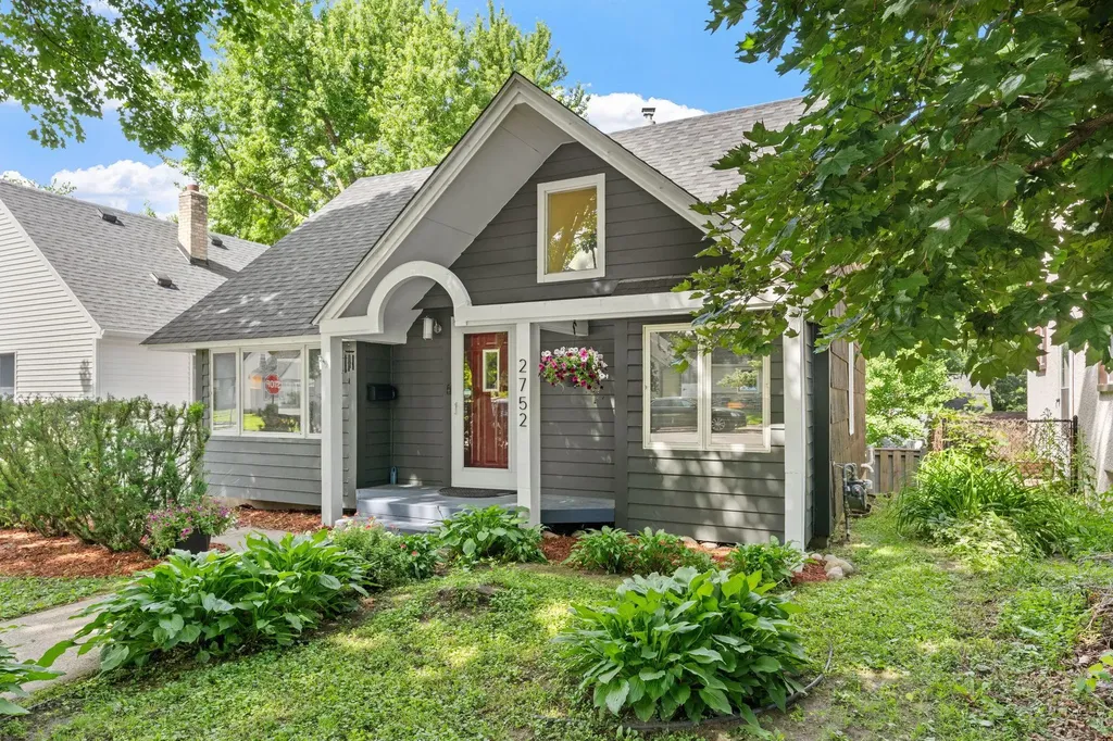 2752 Brunswick Avenue S Saint Louis Park MN 55416