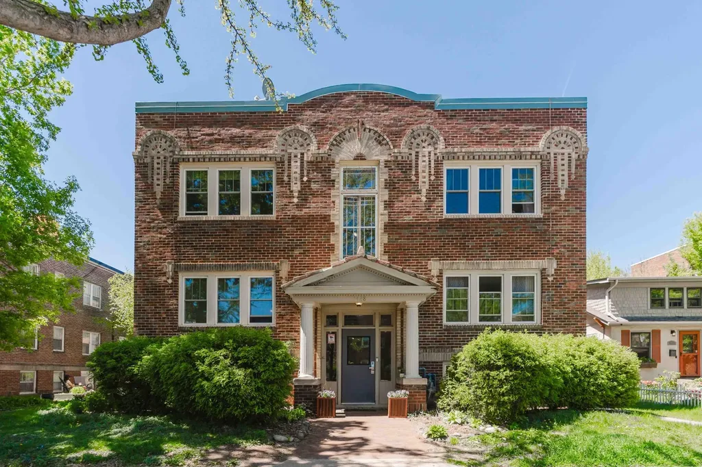 3428 Emerson Avenue S Minneapolis MN 55408