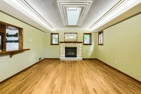 558 113th Lane NW Coon Rapids MN 55448