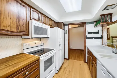 558 113th Lane NW Coon Rapids MN 55448