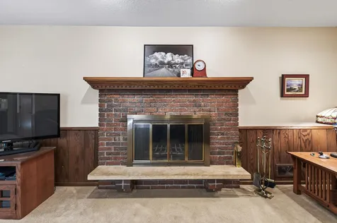 2818 1st Street N North Saint Paul MN 55109
