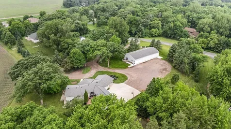 16807 206th Circle Hutchinson MN 55350
