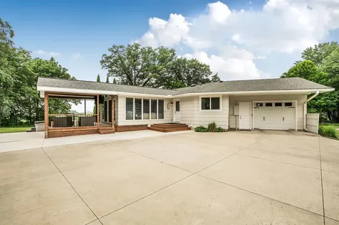 16807 206th Circle Hutchinson MN 55350