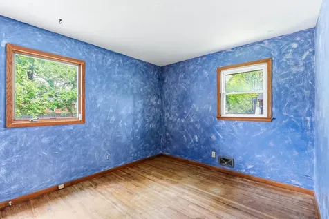 687 Dover Street NE Fridley MN 55432
