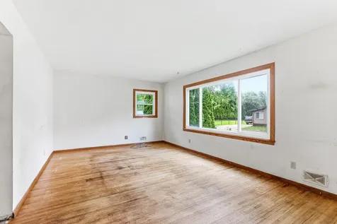 687 Dover Street NE Fridley MN 55432