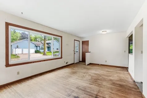 687 Dover Street NE Fridley MN 55432