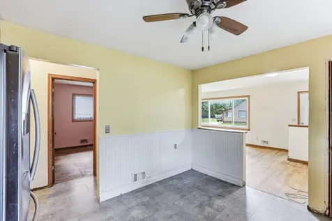 687 Dover Street NE Fridley MN 55432