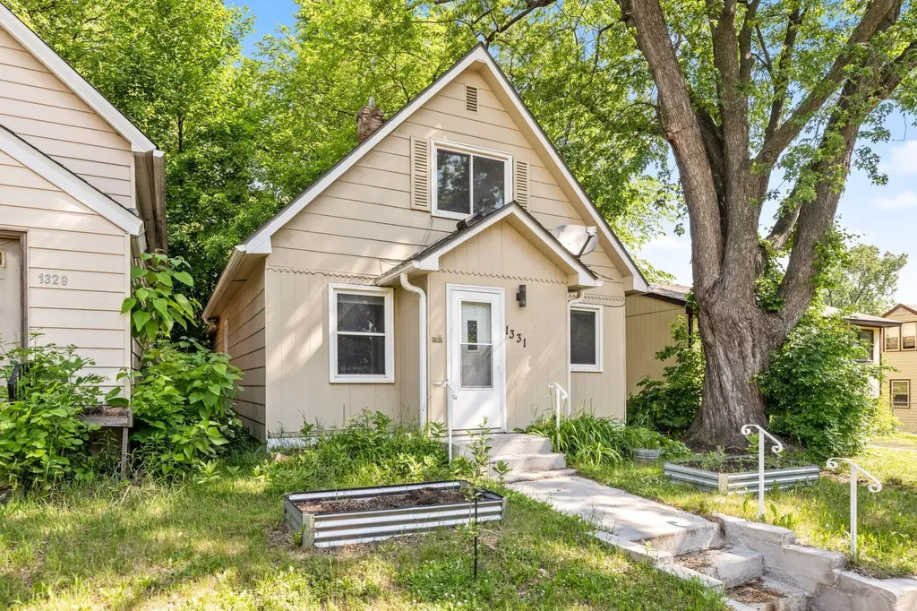 1331 4th Street E Saint Paul MN 55106