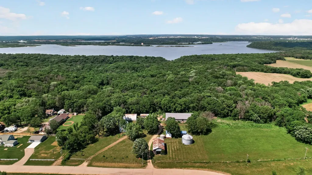 7635 Mississippi Trail Hastings MN 55033
