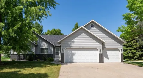 2541 S 26th Avenue S Fargo ND 58103