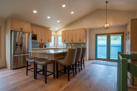 2541 S 26th Avenue S Fargo ND 58103