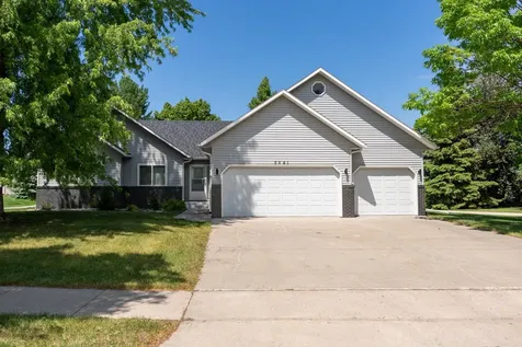 2541 S 26th Avenue S Fargo ND 58103