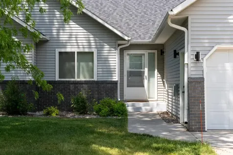 2541 S 26th Avenue S Fargo ND 58103