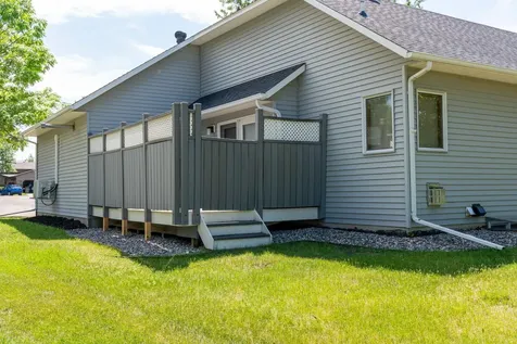 2541 S 26th Avenue S Fargo ND 58103