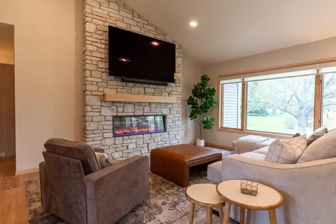 2541 S 26th Avenue S Fargo ND 58103