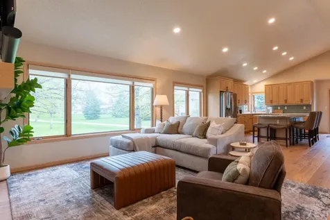 2541 S 26th Avenue S Fargo ND 58103