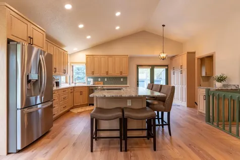 2541 S 26th Avenue S Fargo ND 58103