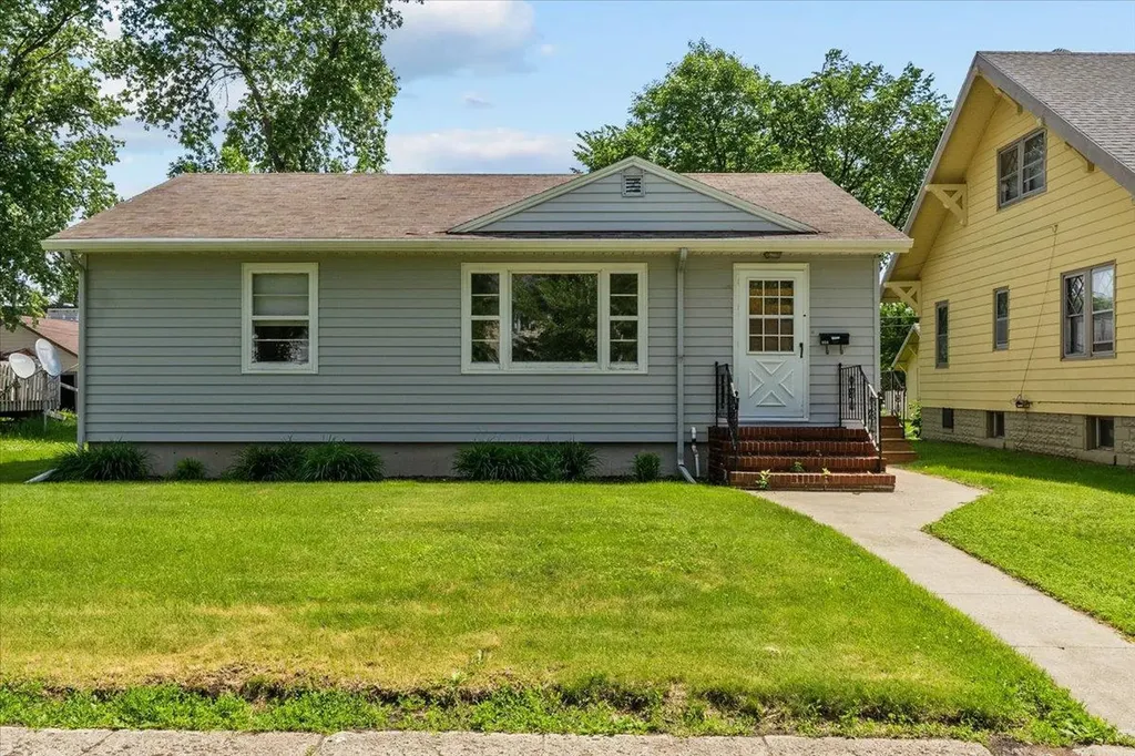 606 7th Street N Wahpeton ND 58075