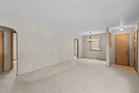 606 7th Street N Wahpeton ND 58075