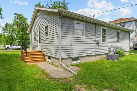 606 7th Street N Wahpeton ND 58075