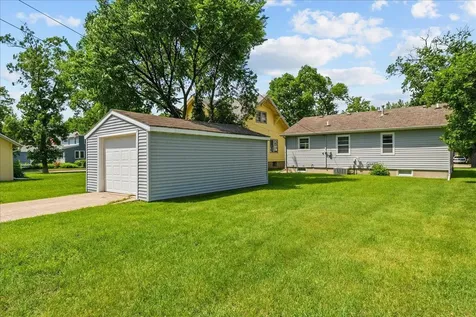 606 7th Street N Wahpeton ND 58075
