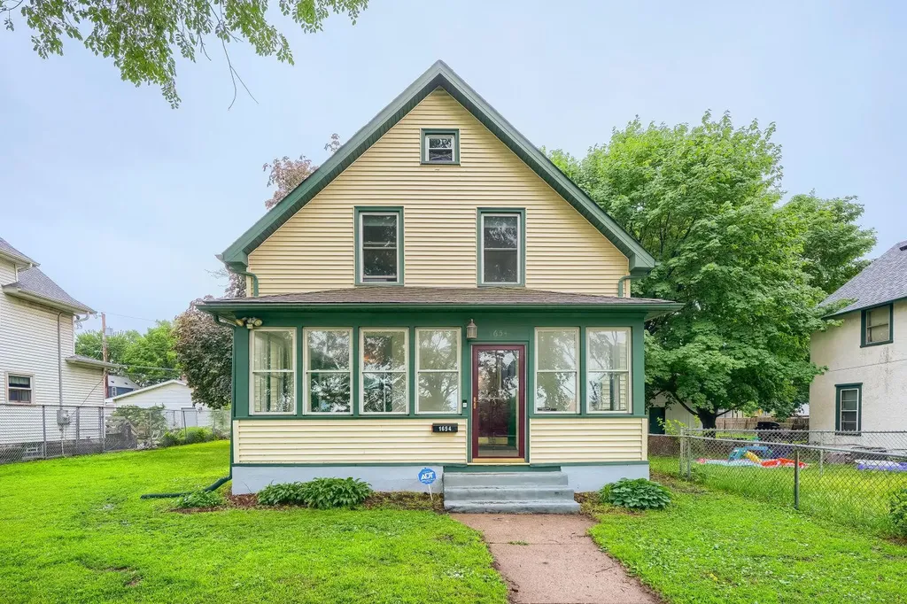 1654 Concordia Avenue Saint Paul MN 55104