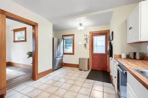 1654 Concordia Avenue Saint Paul MN 55104
