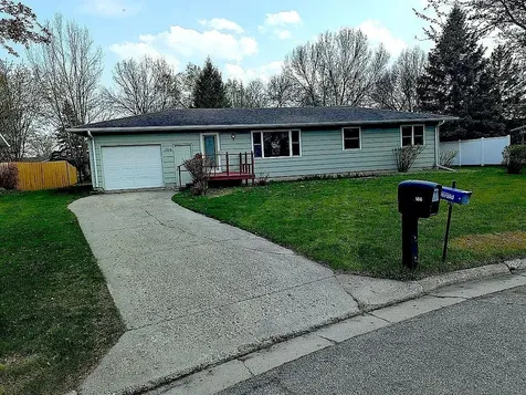 106 Circle Drive Thief River Falls MN 56701