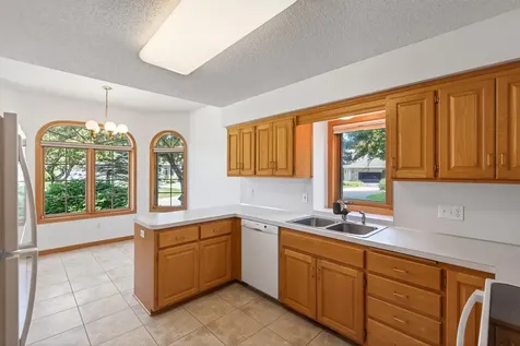 4134 Thornhill Lane Vadnais Heights MN 55127