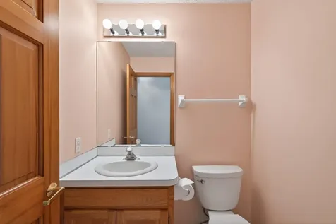 4134 Thornhill Lane Vadnais Heights MN 55127