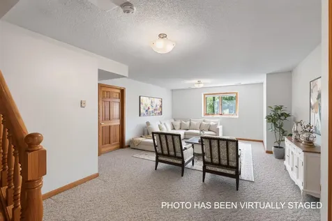 4134 Thornhill Lane Vadnais Heights MN 55127