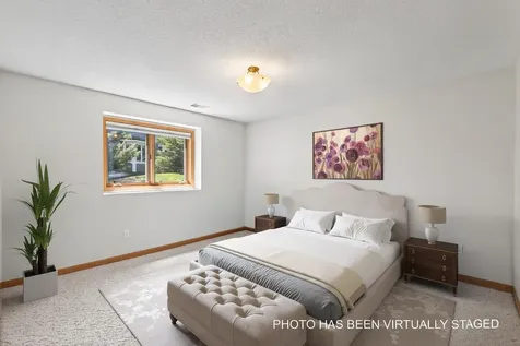 4134 Thornhill Lane Vadnais Heights MN 55127
