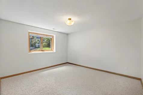 4134 Thornhill Lane Vadnais Heights MN 55127