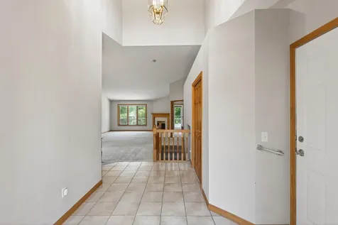 4134 Thornhill Lane Vadnais Heights MN 55127