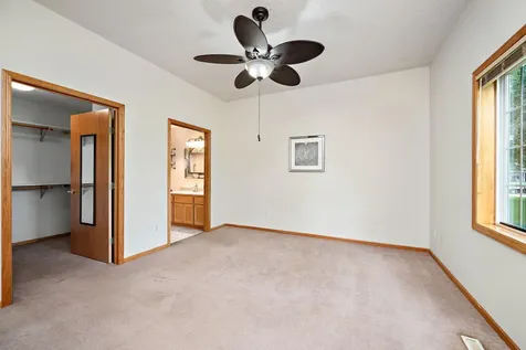 8521 Telford Lane Brooklyn Park MN 55443